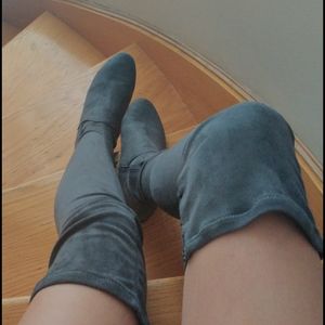 Missguided knee high shoes grey